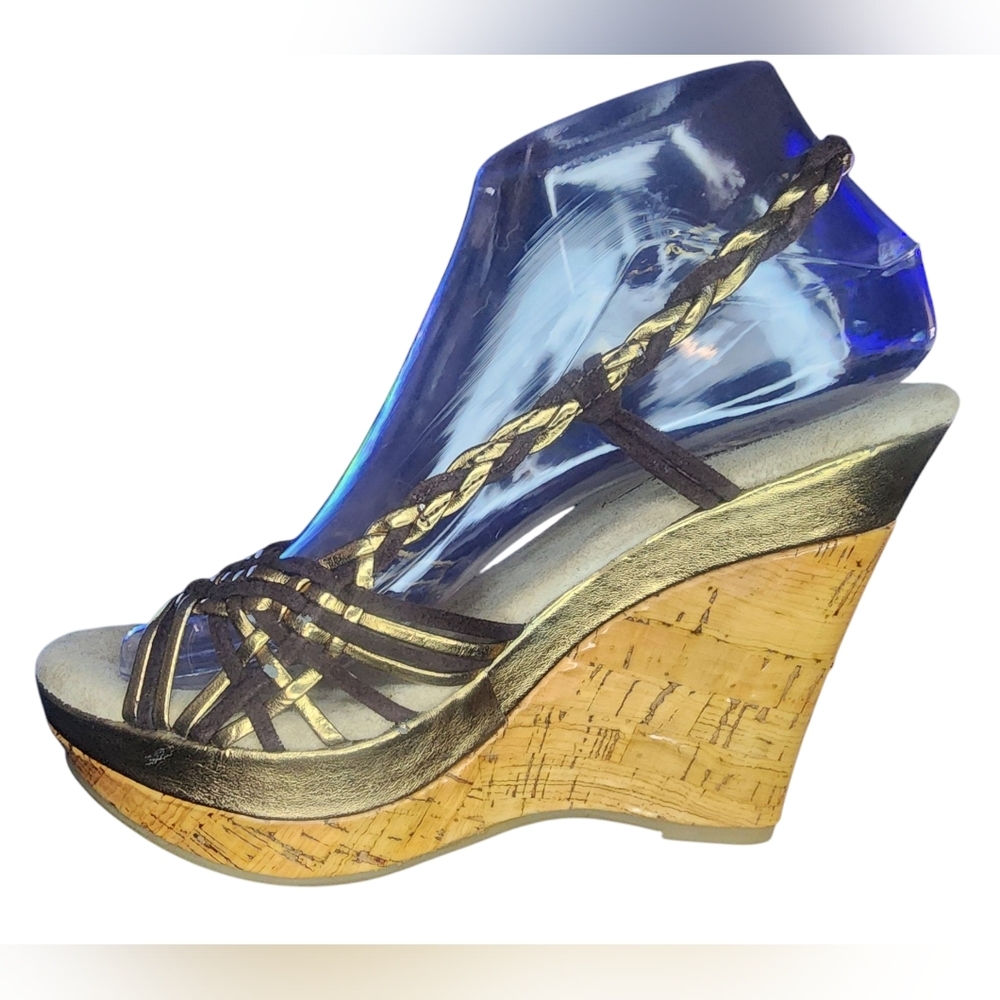 NWOT Very Volatile Wedge Sandals, Womens 8 - Picture 5 of 10